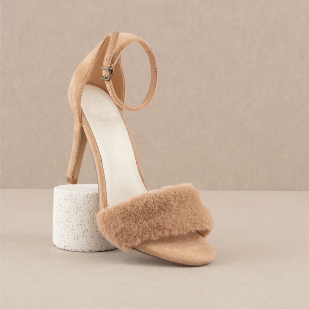 OASIS SOCIETY The Hadley - Almond Feather (fur) Heels 10 NEW!
